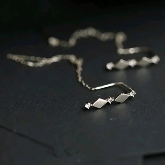 🔷 Diamond Drop Thread Earrings - Picture 3 of 3